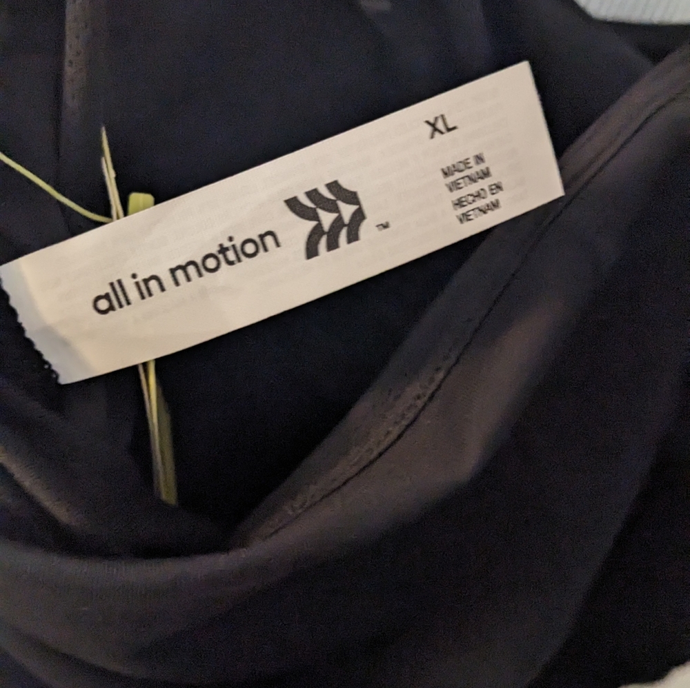 ALL IN MOTION Short Bodysuit - Picture 4 of 8